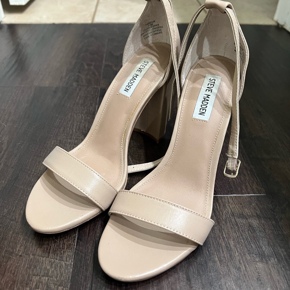 Steve Madden beige leather 4” heels size 8.5 brand new worn once